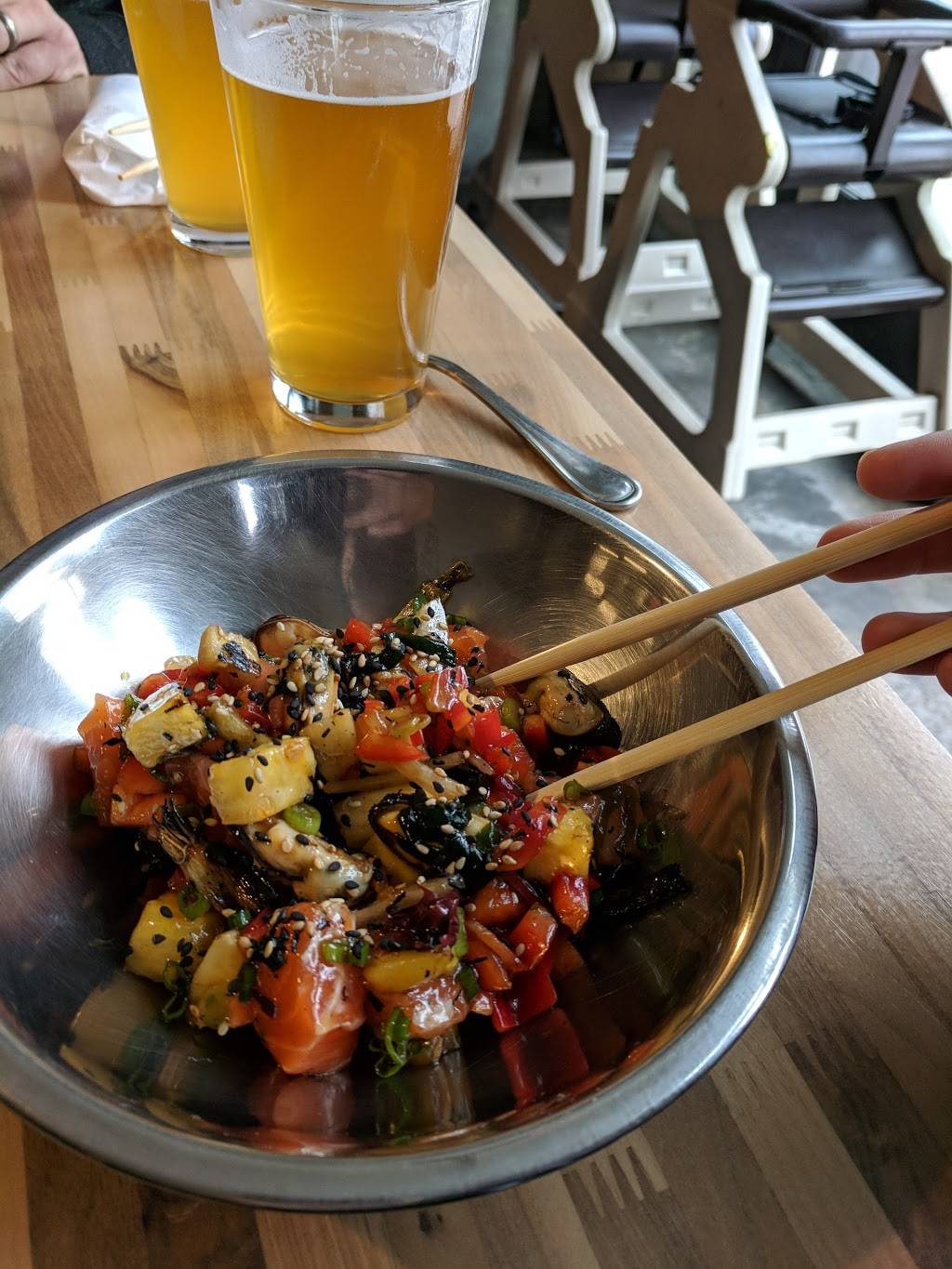 Fish Face Poke Bar | restaurant | 1104 R St #100, Sacramento, CA 95811, USA | 9167060605 OR +1 916-706-0605