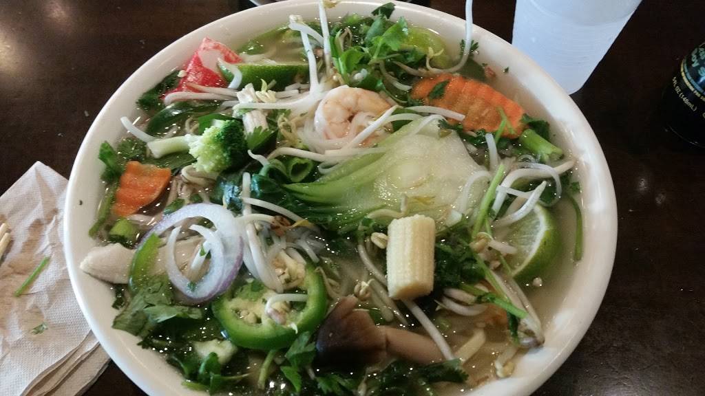 PhoNatic Vietnamese Restaurant | restaurant | 2525 W Anderson Ln, Austin, TX 78757, USA | 5124588889 OR +1 512-458-8889