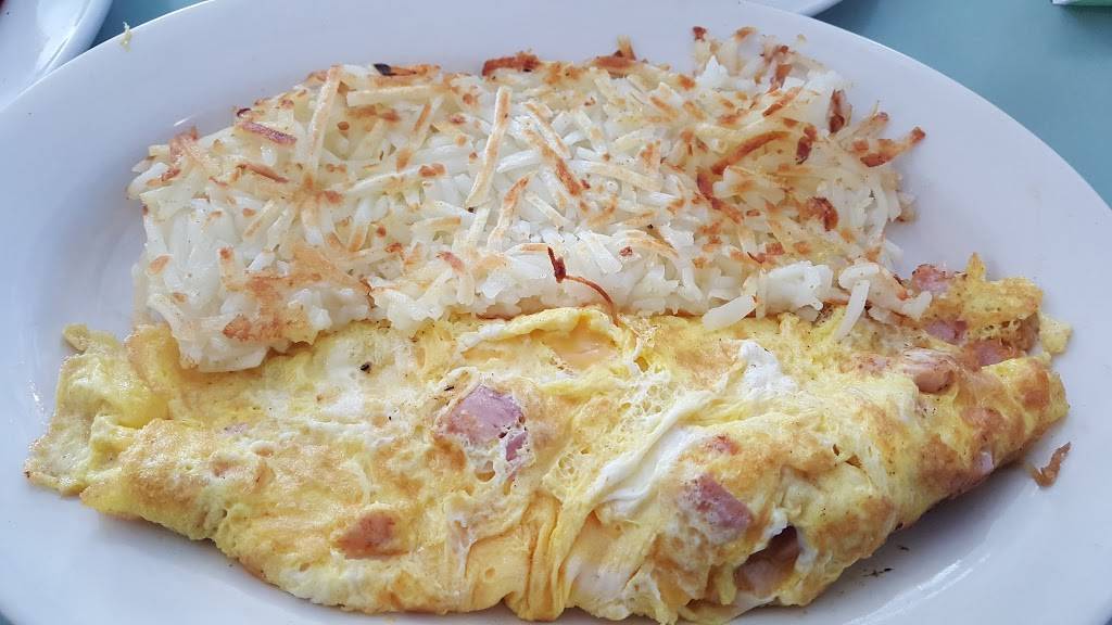 Country Boy Restaurant | restaurant | 821 E 9 Mile Rd, Hazel Park, MI 48030, USA | 2485437080 OR +1 248-543-7080