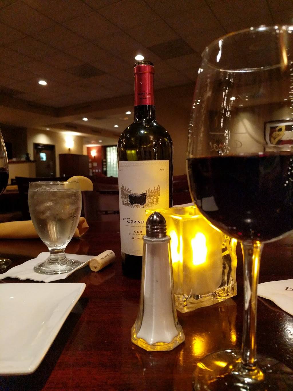 Chloës Steak & Seafood Restaurant | restaurant | 2000 Estero Blvd, Fort Myers Beach, FL 33931, USA | 2397650595 OR +1 239-765-0595