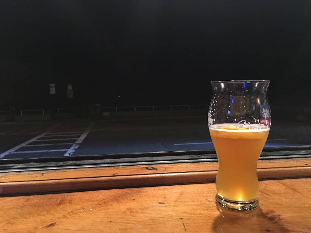 Daddys Beach Club | night club | 280 Nantasket Ave, Hull, MA 02045, USA | 7819253600 OR +1 781-925-3600