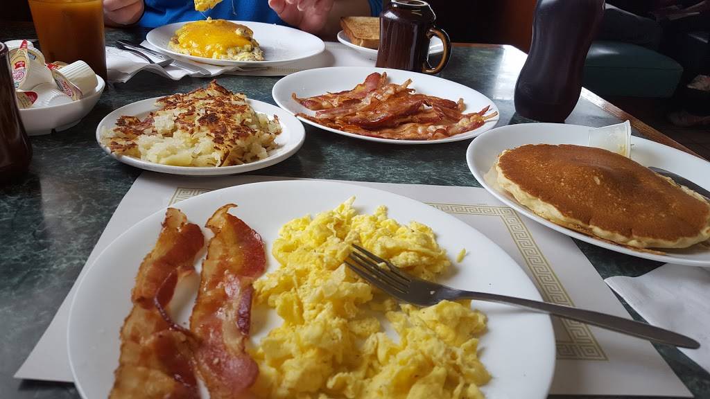 Two Brothers | restaurant | 4625 W Burnham St, Milwaukee, WI 53219, USA | 4143844555 OR +1 414-384-4555