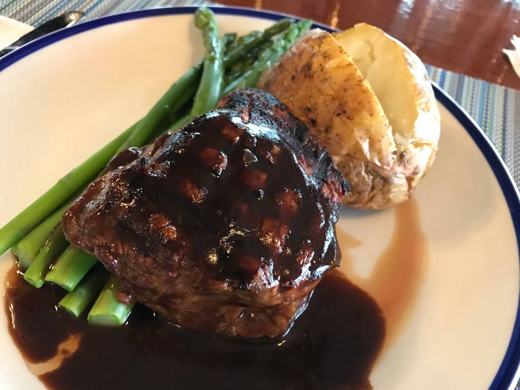 Chart Room | restaurant | 330A W Bay Rd, Osterville, MA 02655, USA | 7746028156 OR +1 774-602-8156