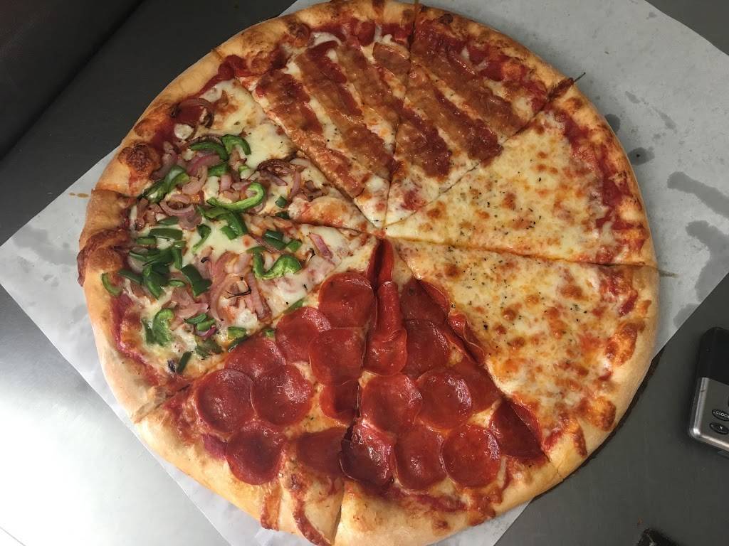 Arkay Pizza & Variety Store | meal takeaway | 172 Farmington Falls Rd, Farmington, ME 04938, USA | 2077783944 OR +1 207-778-3944