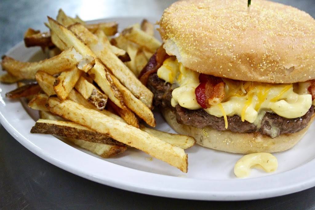 Spring House Grille | restaurant | 7664 Woodbury Pike, Roaring Spring, PA 16673, USA | 8142245309 OR +1 814-224-5309