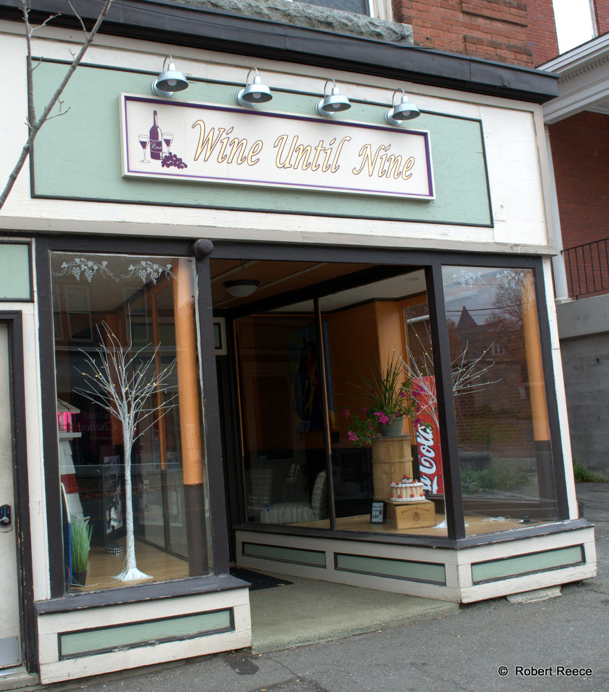 Wine Until Nine | restaurant | 84 Main St, Houlton, ME 04730, USA | 2075385273 OR +1 207-538-5273