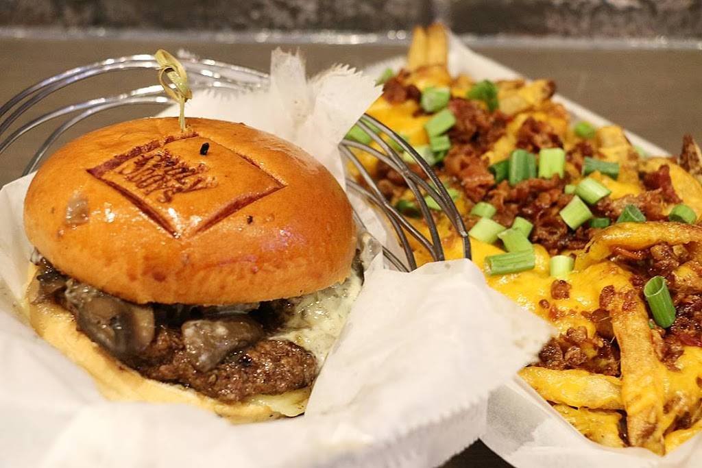 Sauly Boys | restaurant | 124 S Allen St, State College, PA 16801, USA | 8142348700 OR +1 814-234-8700