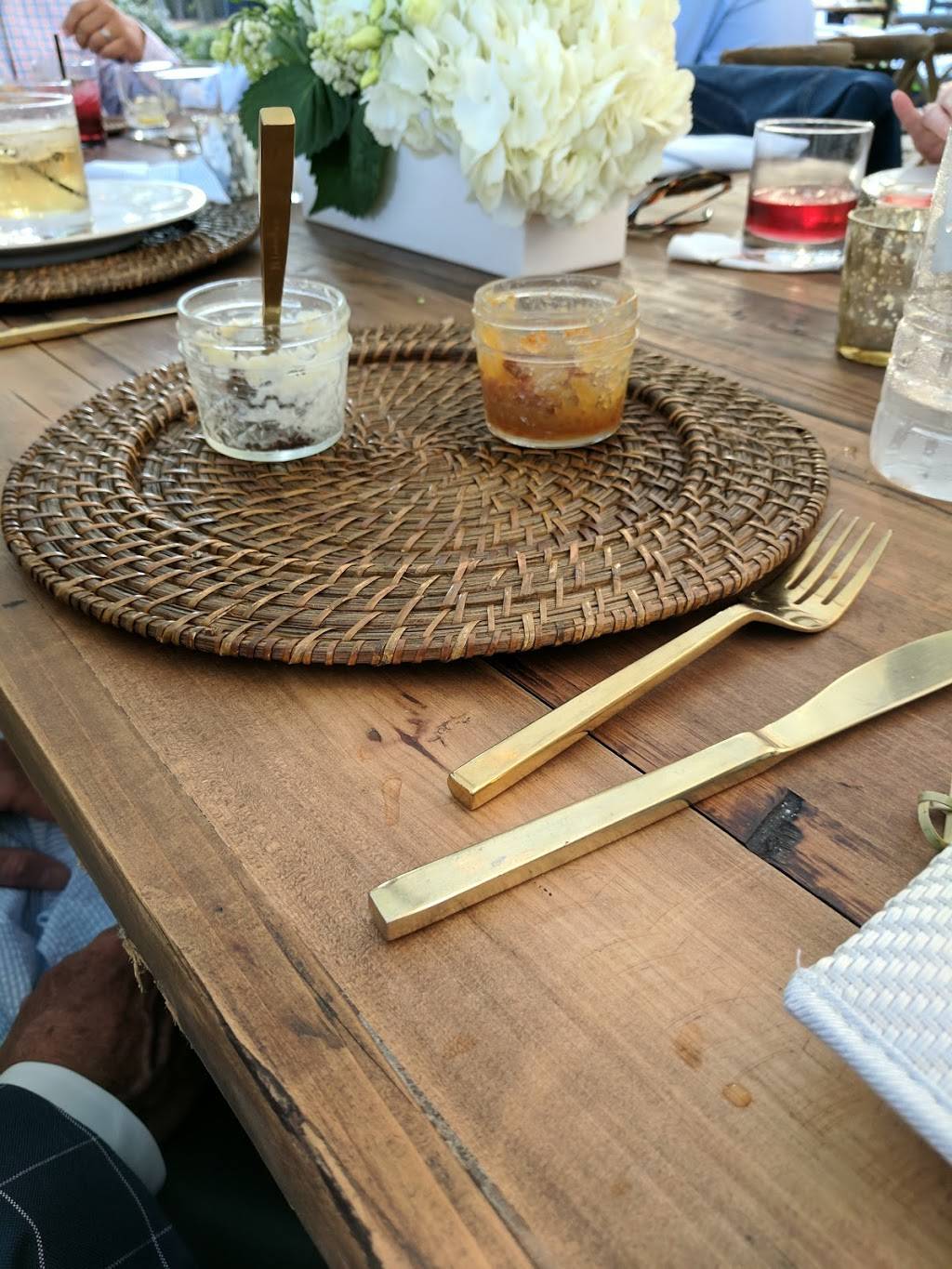 Robbers Row Grill | restaurant | 10 Clubhouse Dr, Hilton Head Island, SC 29928, USA | 8436811751 OR +1 843-681-1751