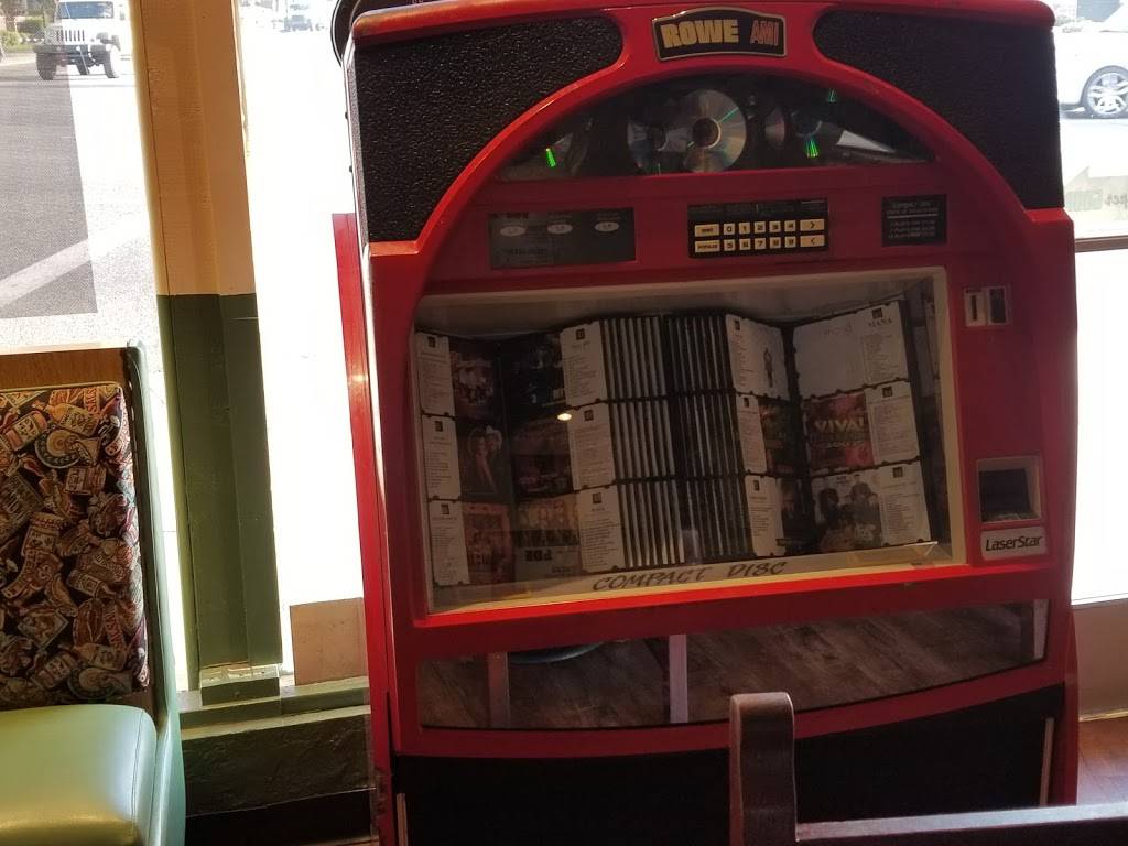 Los Amigos | restaurant | 500 E Holt Blvd, Ontario, CA 91761, USA | 9099887820 OR +1 909-988-7820