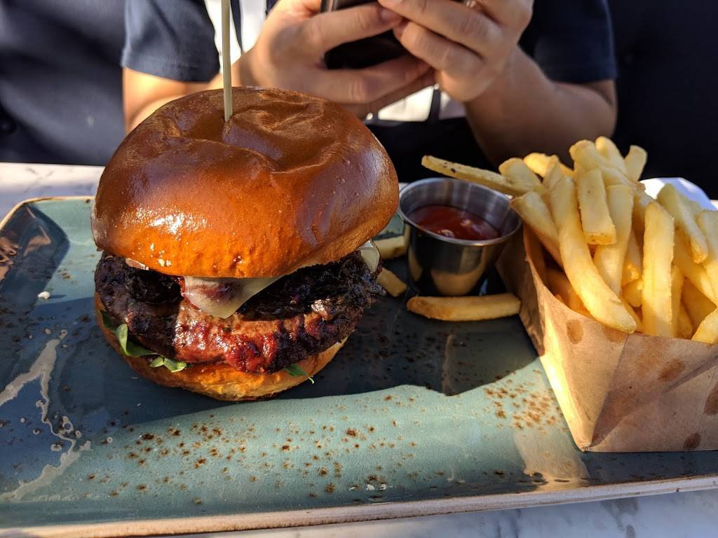 Public School 702 | restaurant | 1850 Festival Plaza Dr, Las Vegas, NV 89135, USA | 7027493007 OR +1 702-749-3007