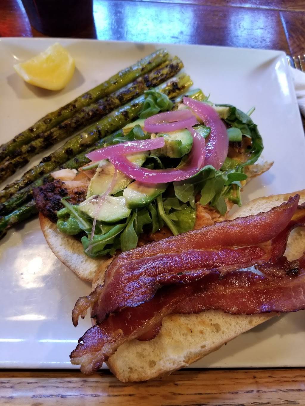 Flatwater | restaurant | 832 E Westfield Blvd, Indianapolis, IN 46220, USA | 3172575466 OR +1 317-257-5466