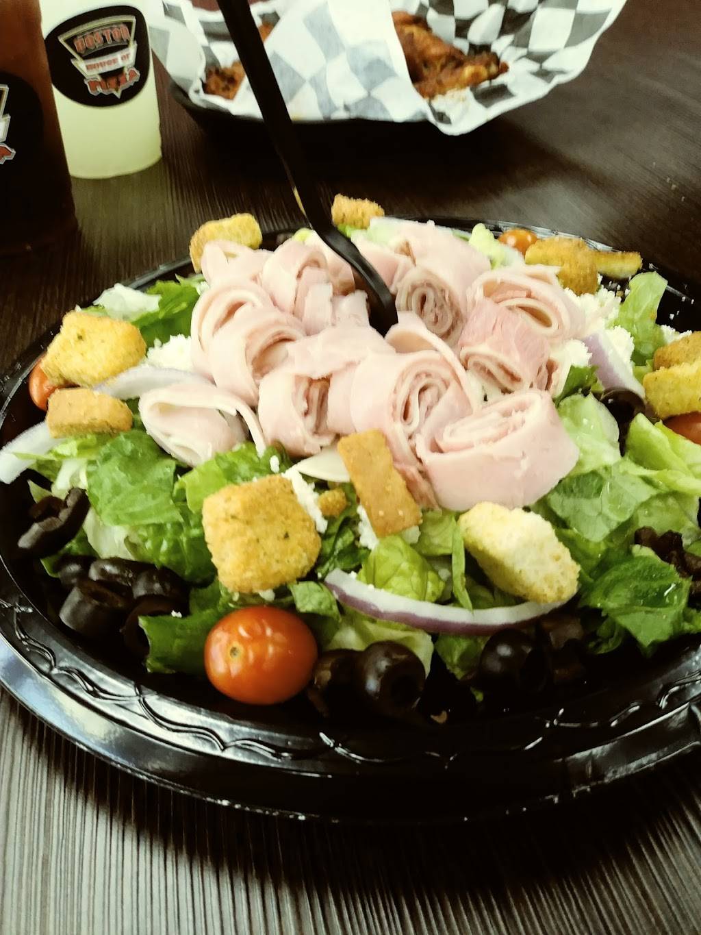 Boston House of Pizza | restaurant | 3332 S Mooney Blvd, Visalia, CA 93277, USA | 5596251235 OR +1 559-625-1235