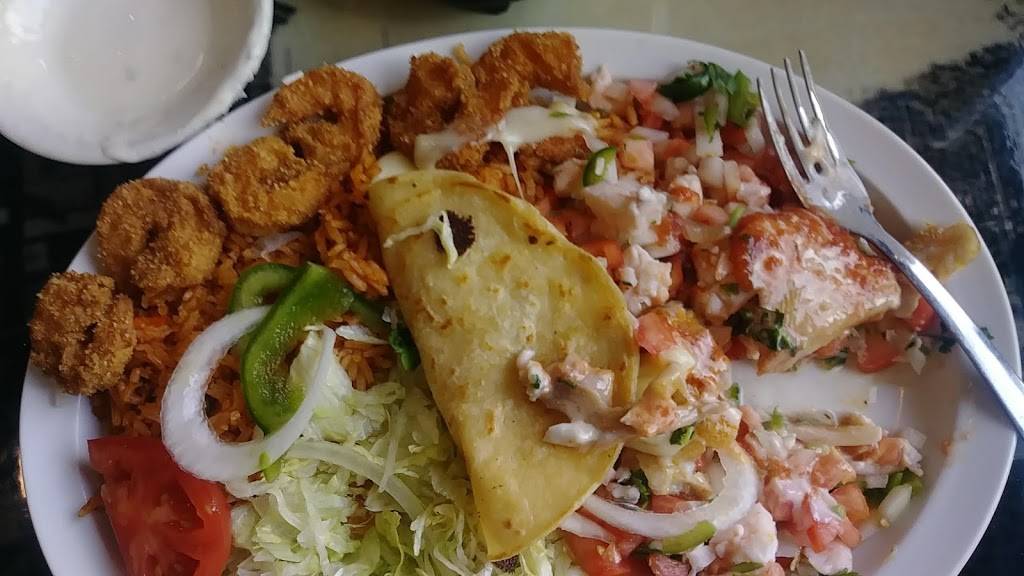 Los Lagos Mexican Grill And Bar | restaurant | 2308 17th St, Spirit Lake, IA 51360, USA | 7123634536 OR +1 712-363-4536