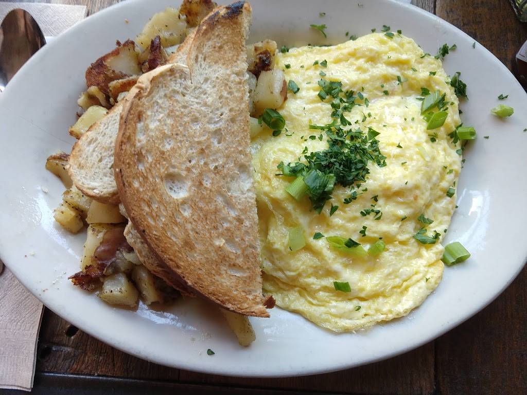 Mud Street Cafe Annex | restaurant | 28 S Main St, Eureka Springs, AR 72632, USA | 4792535399 OR +1 479-253-5399