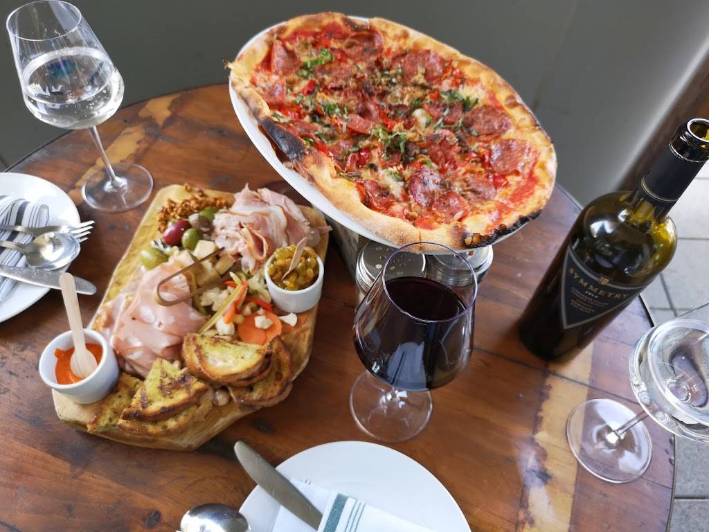 Grotto Downtown | restaurant | 1001 Avenida De Las Americas Suite A, Houston, TX 77010, USA | 7136580752 OR +1 713-658-0752