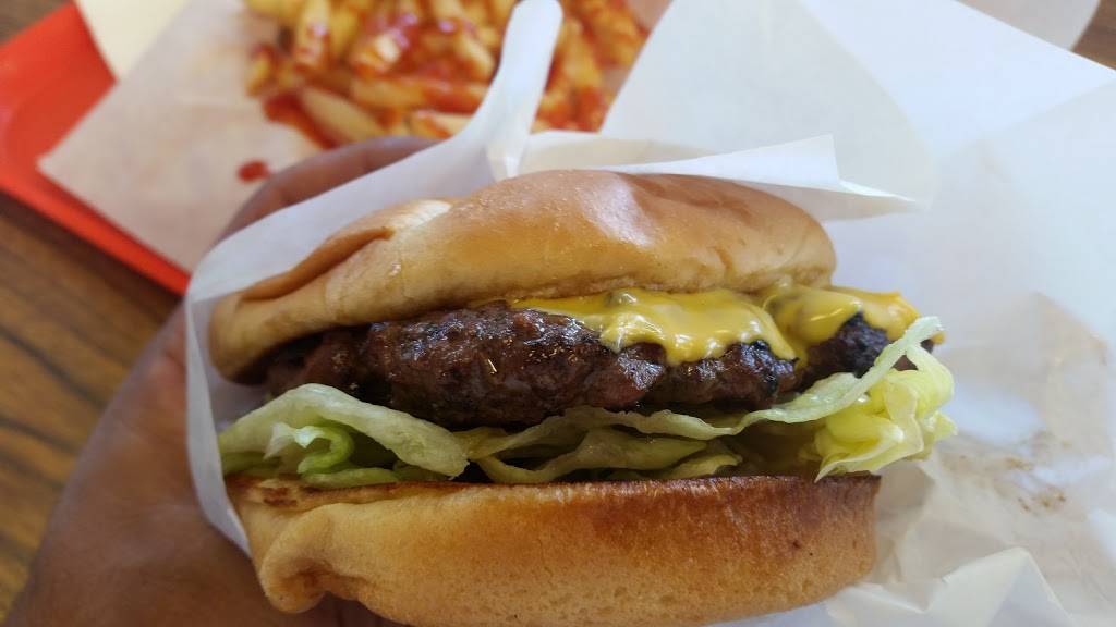 Happy Hot Dog | meal takeaway | 10601 MacArthur Blvd, Oakland, CA 94605, USA | 5106355191 OR +1 510-635-5191