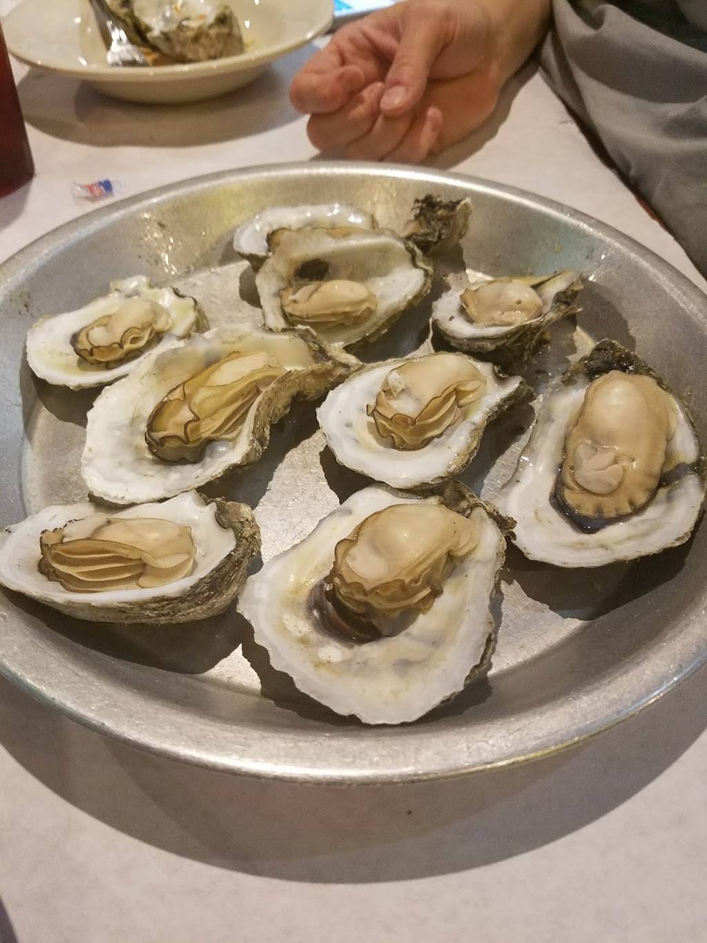 Little New Orleans Kitchen & Oyster Bar | restaurant | 8204 Crystal Clear Ln, Orlando, FL 32809, USA | 4074386990 OR +1 407-438-6990