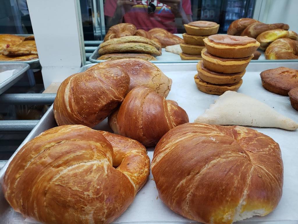 Queens Panaderia Vanessa | restaurant | 1045 Patterson Rd, Oxnard, CA 93035, USA | 8059855550 OR +1 805-985-5550