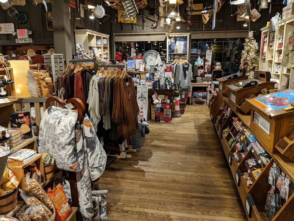 Cracker Barrel Old Country Store | restaurant | 30750 Little Mack Ave, Roseville, MI 48066, USA | 5862935066 OR +1 586-293-5066