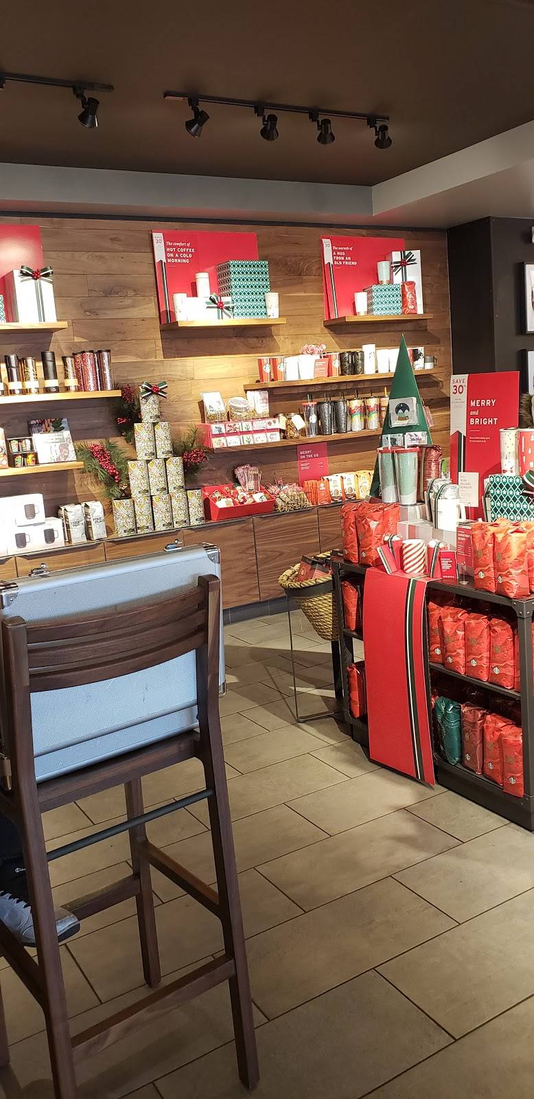 Starbucks | cafe | 1760 E Cheyenne Mountain Blvd, Colorado Springs, CO 80906, USA | 7194750466 OR +1 719-475-0466