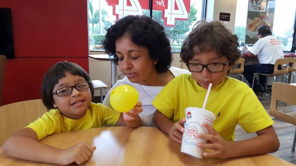 Wendys | restaurant | 14715 SW 42nd St, Miami, FL 33185, USA | 3055518261 OR +1 305-551-8261