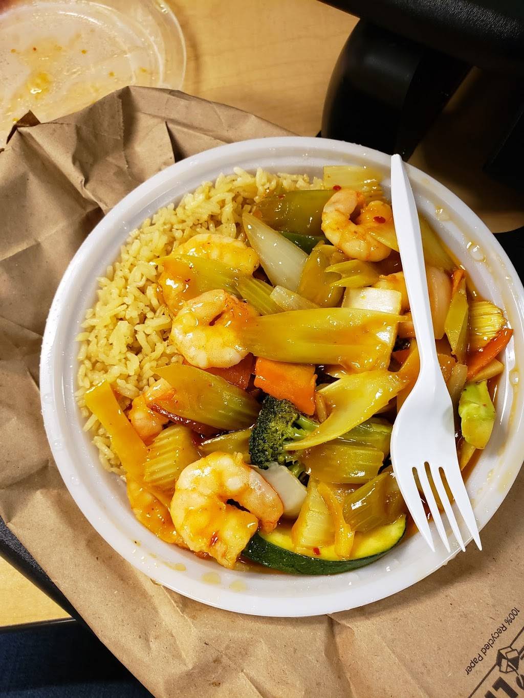 Lins Wok | restaurant | 4520 Marketplace Way, Enola, PA 17025, USA | 7177282899 OR +1 717-728-2899