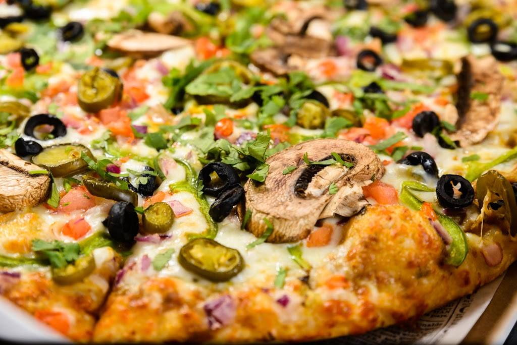 Curry on Pizza | restaurant | 248-49 Jamaica Ave, Queens, NY 11426, USA | 9294051000 OR +1 929-405-1000