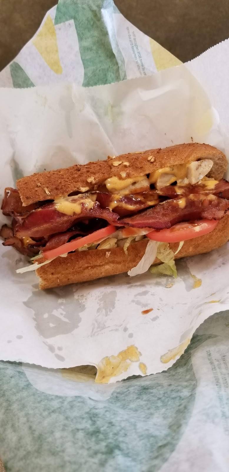 Subway | meal takeaway | 725 25th St, Greeley, CO 80631, USA | 9703538477 OR +1 970-353-8477