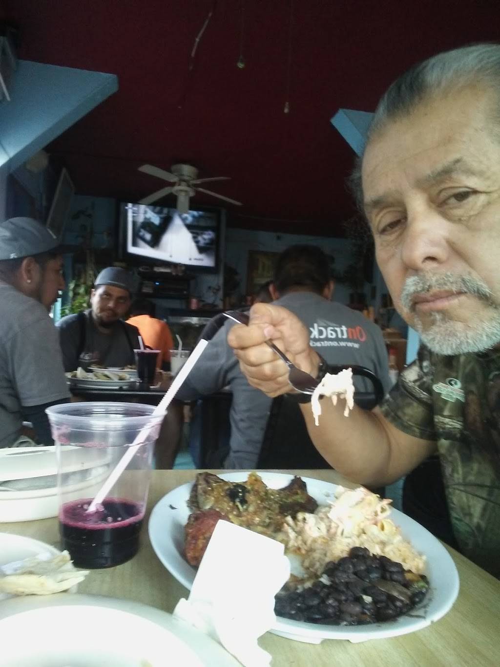 Marthitas | restaurant | 1401 Egbert Ave, San Francisco, CA 94124, USA | 4158749235 OR +1 415-874-9235