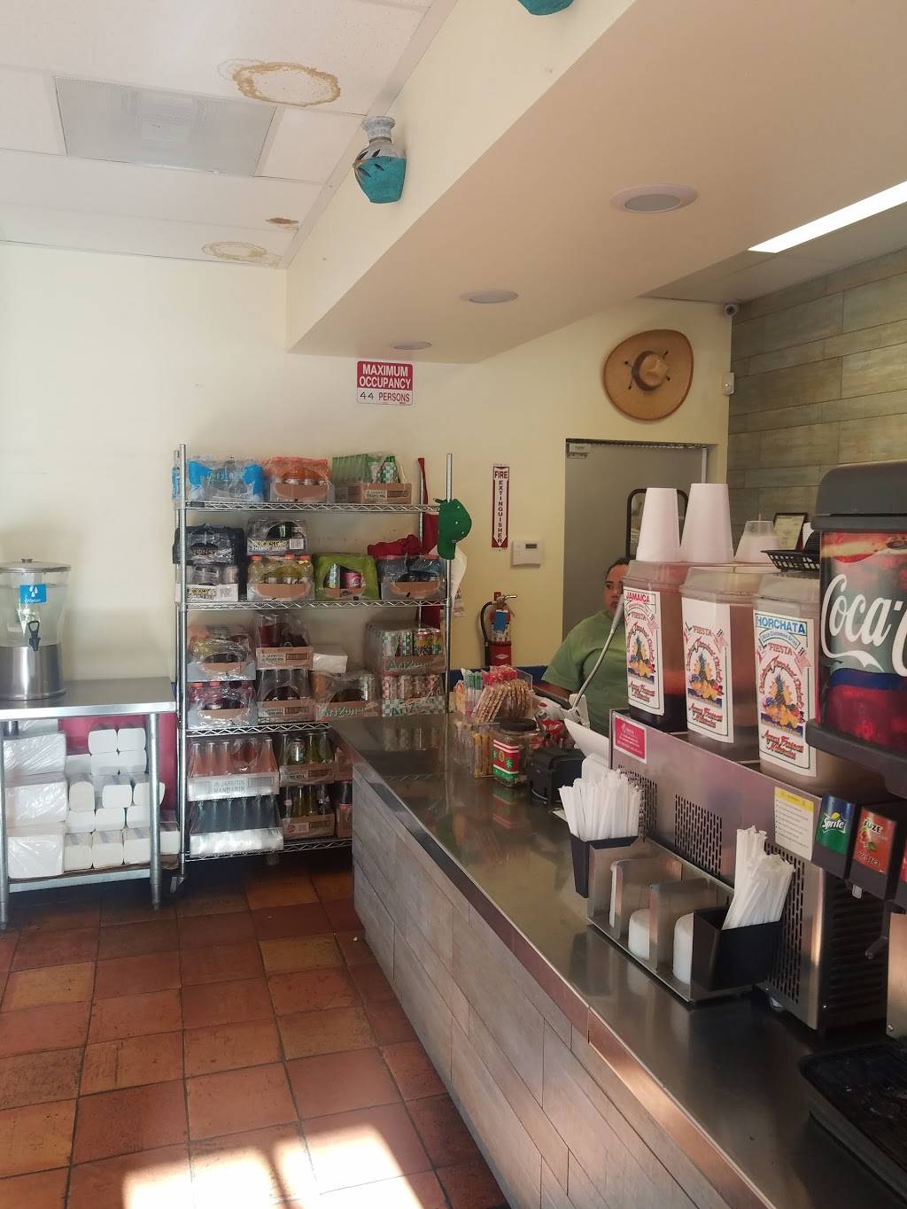 Oscars Very Mexican Food | restaurant | 3061 Freeport Blvd, Sacramento, CA 95818, USA | 9164438309 OR +1 916-443-8309