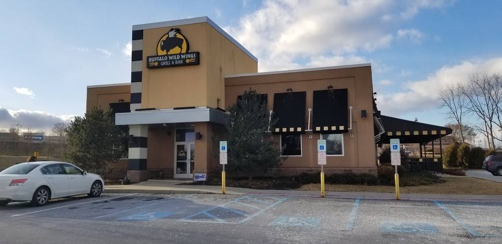 Buffalo Wild Wings | restaurant | 3798 Dryland Way, Easton, PA 18045, USA | 6103306950 OR +1 610-330-6950