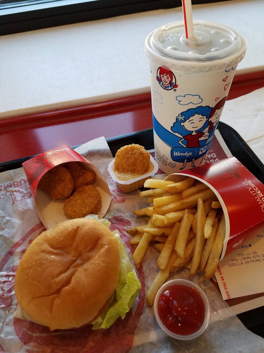 Wendys | restaurant | 865 S Randall Rd, Elgin, IL 60123, USA | 8477174332 OR +1 847-717-4332