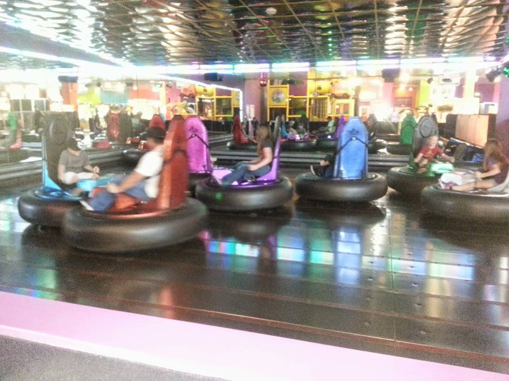 iTZ Family, Food, & Fun - Colorado Springs | restaurant | 3035 New Center Point, Colorado Springs, CO 80922, USA | 8172833700 OR +1 817-283-3700