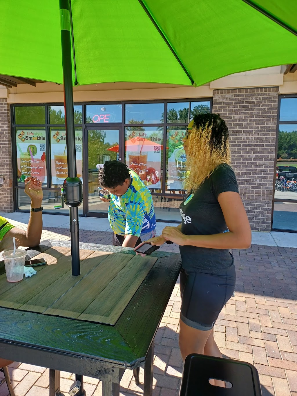 Lifestyle smoothie | restaurant | 1175 Hwy 138 SE, Stockbridge, GA 30281, USA | 6785451208 OR +1 678-545-1208