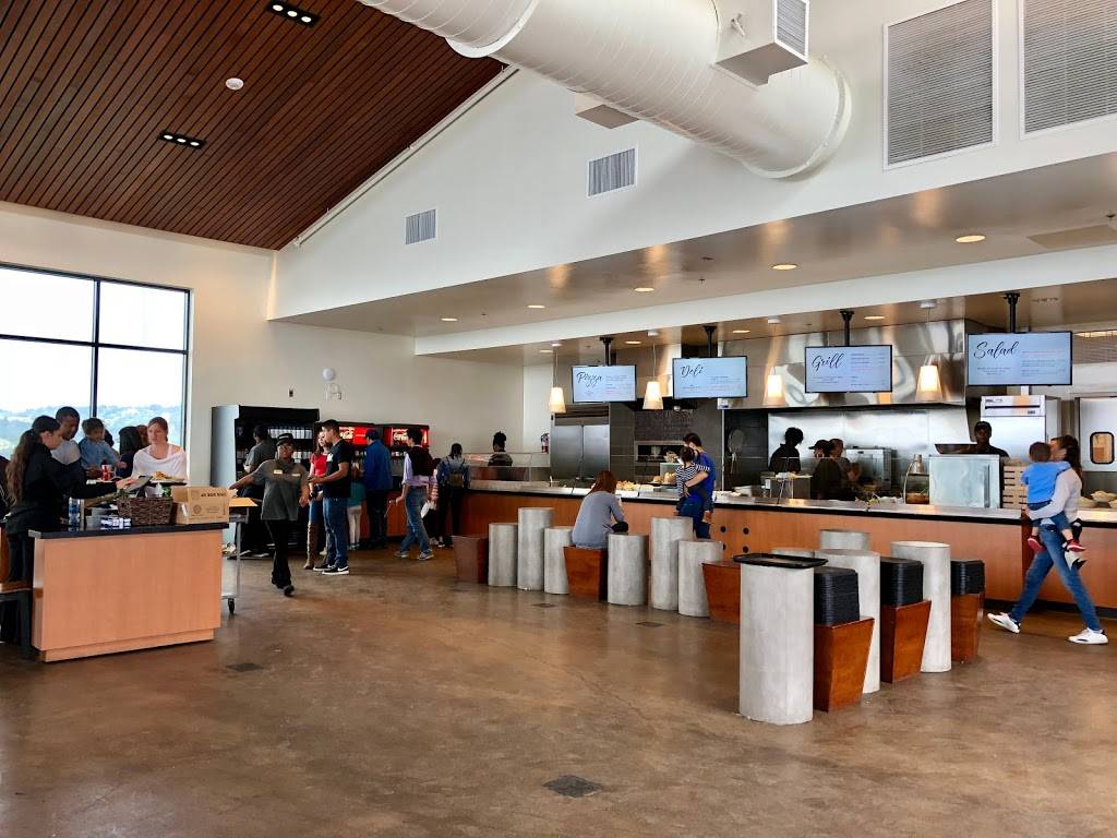 The Landing Cafe | restaurant | 9777 Golf Links Rd, Oakland, CA 94605, USA | 5106329525 OR +1 510-632-9525