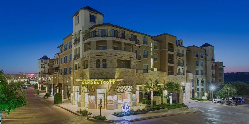 Quarry Village | shopping mall | 260 E Basse Rd, San Antonio, TX 78209, USA | 2108329211 OR +1 210-832-9211