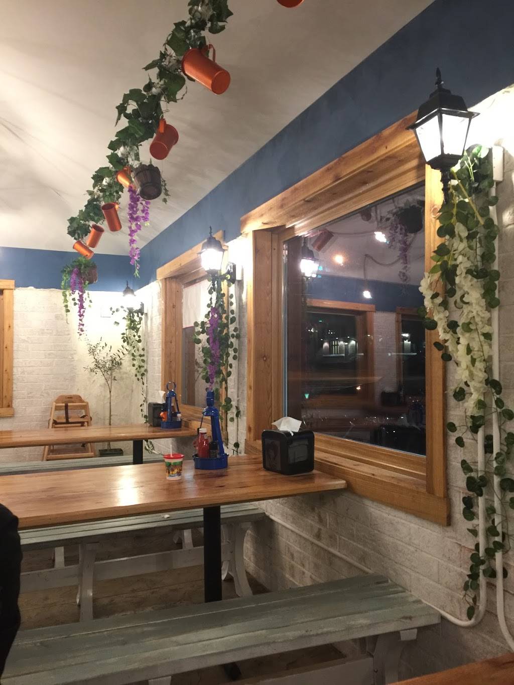 Taste Greek Street Food | restaurant | 645 N Cass Ave, Westmont, IL 60559, USA | 6305417152 OR +1 630-541-7152