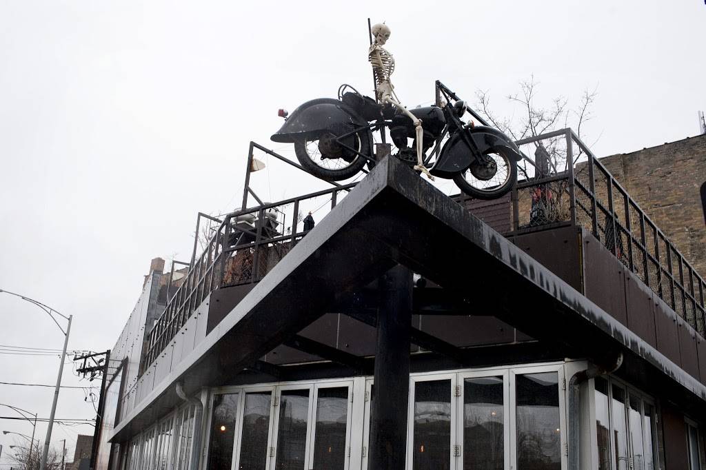 Twisted Spoke | restaurant | 501 N Ogden Ave, Chicago, IL 60642, USA | 3126661500 OR +1 312-666-1500