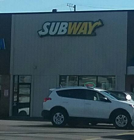 Subway | restaurant | 733 9th Ave, Huntington, WV 25701, USA | 3045223653 OR +1 304-522-3653