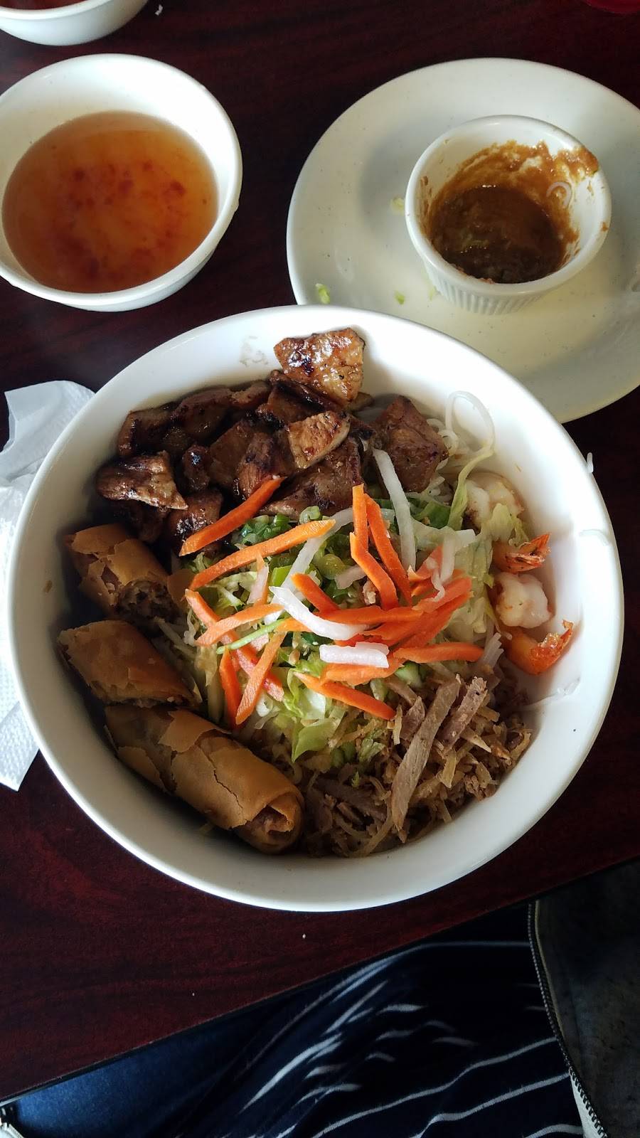 Pho Thanh II | restaurant | 637 E Joyce Blvd, Fayetteville, AR 72703, USA | 4799664200 OR +1 479-966-4200