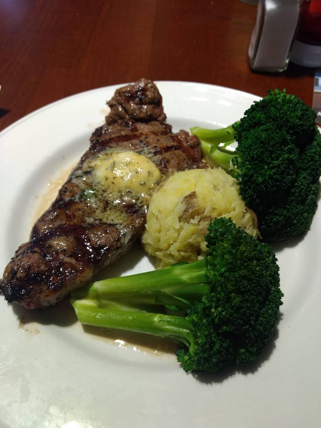 Hard Rock Cafe | restaurant | 3100 S Terminal Rd, Houston, TX 77032, USA | 2812337652 OR +1 281-233-7652