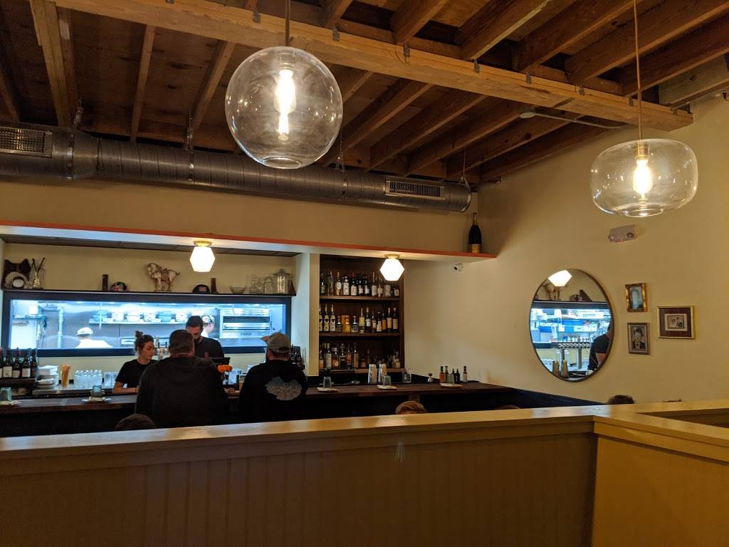 Jackrabbit Filly | restaurant | 4628 Spruill Ave #101, North Charleston, SC 29405, USA | 8434600037 OR +1 843-460-0037