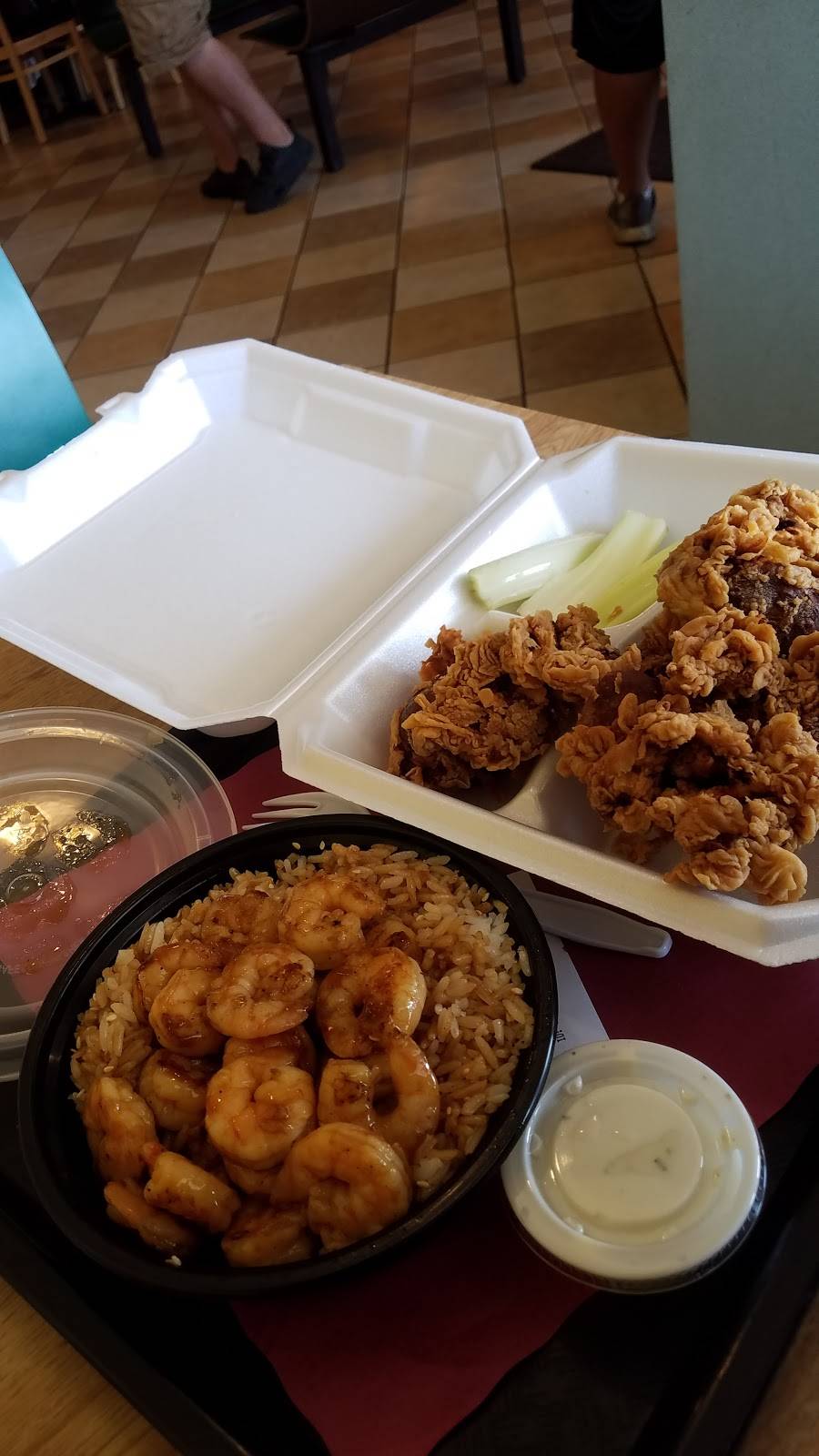 Golden Chicken | restaurant | 537 Solomons Island Rd N, Prince Frederick, MD 20678, USA | 4105355984 OR +1 410-535-5984