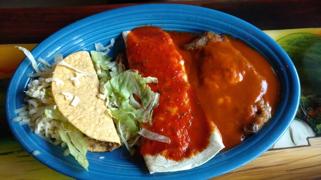 Los Tres Hermanos | restaurant | 31 N Wisconsin St, Elkhorn, WI 53121, USA | 2623791658 OR +1 262-379-1658