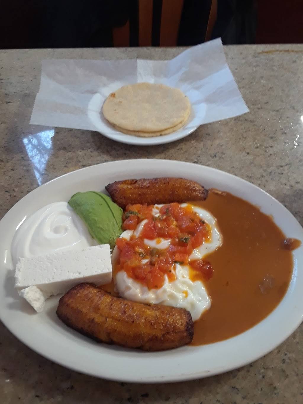 Taqueria El Charrito | restaurant | 128 Pearl St, Chelsea, MA 02150, USA | 6178898014 OR +1 617-889-8014