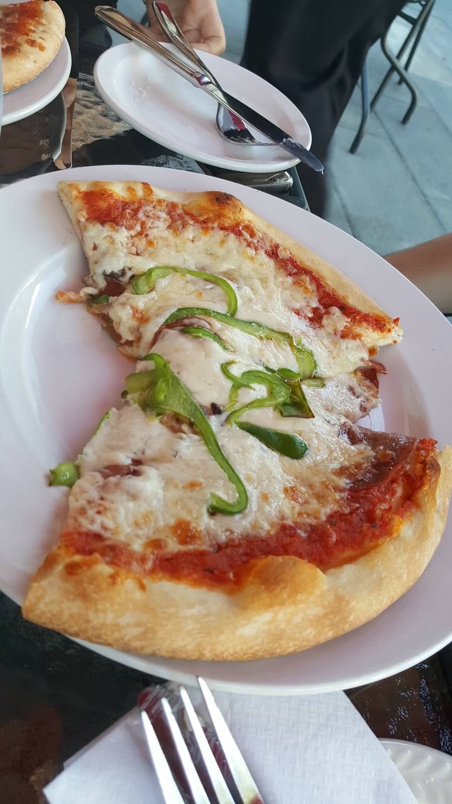 Piazza Romana | restaurant | 339 Chemin du Bord-du-Lac, Pointe-Claire, QC H9S 4L6, Canada | 5146973593 OR +1 514-697-3593