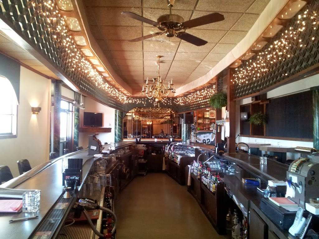 Wallys Spot Supper Club | restaurant | 1979 Main St, Green Bay, WI 54302, USA | 9204687924 OR +1 920-468-7924