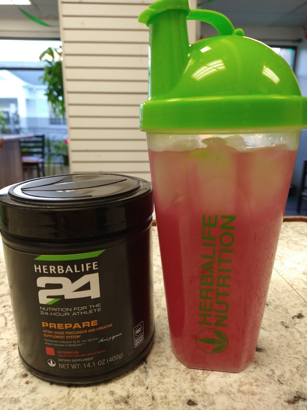 Nutrición club livingwell 114 | restaurant | 578 Dexter St, Central Falls, RI 02863, USA | 8604786408 OR +1 860-478-6408