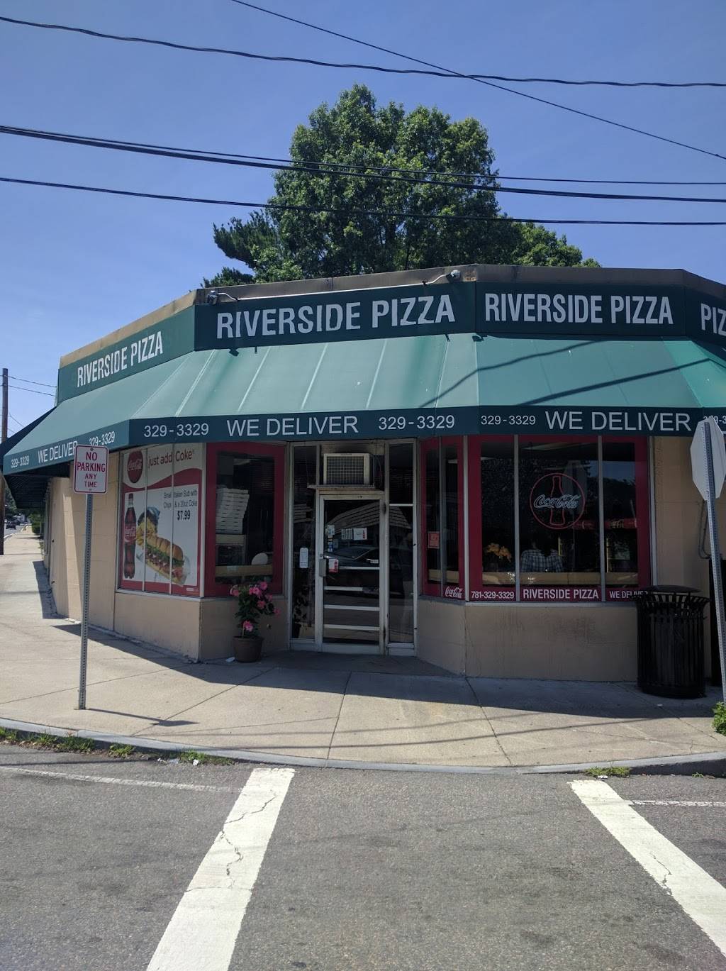 Riverside Pizza | restaurant | 7 Needham St, Dedham, MA 02026, USA | 7813293329 OR +1 781-329-3329