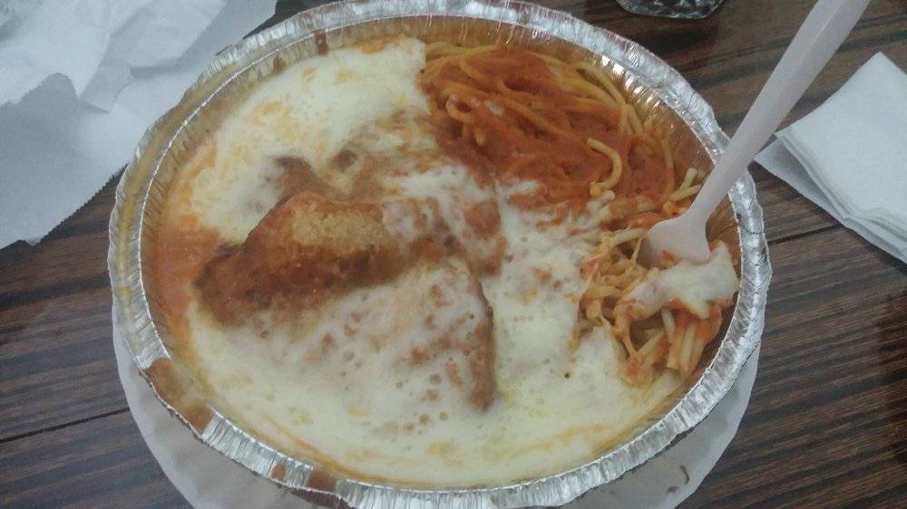 Daros Pizza & Chicken | restaurant | 4425 Kissena Blvd, Flushing, NY 11355, USA | 7184455572 OR +1 718-445-5572
